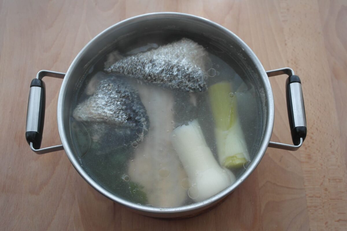 marmitako de salmón paso 10
