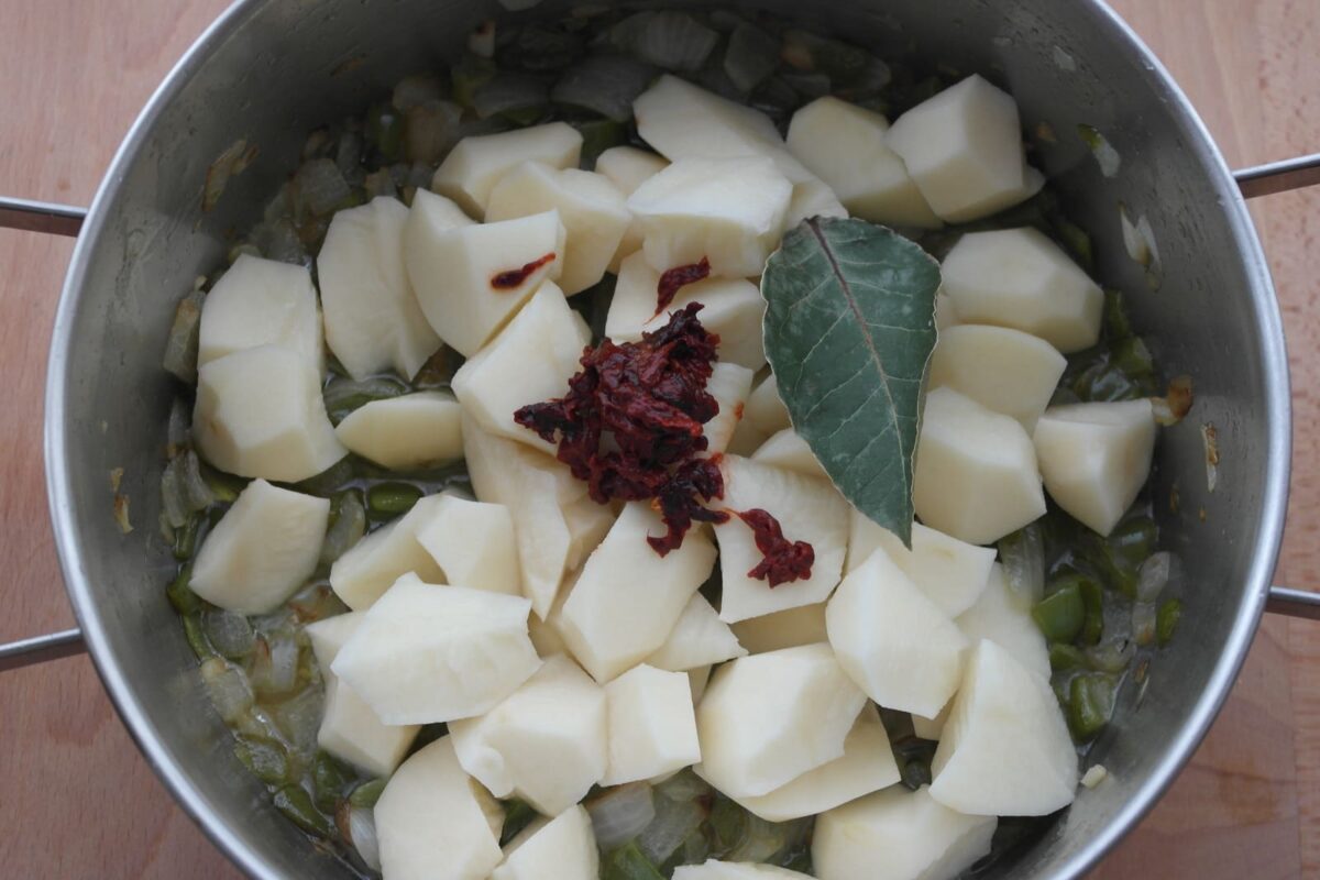 marmitako de salmón paso 13