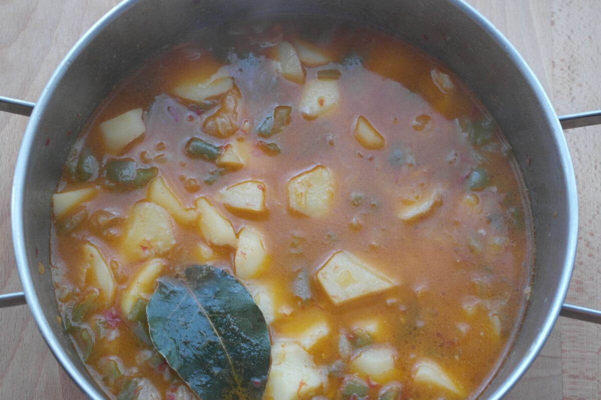 marmitako de salmón paso 16