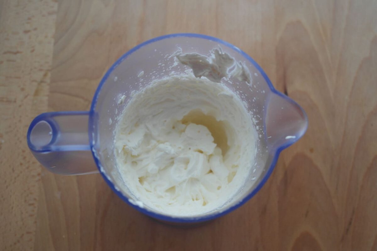 mousse de chocolate blanco paso 5