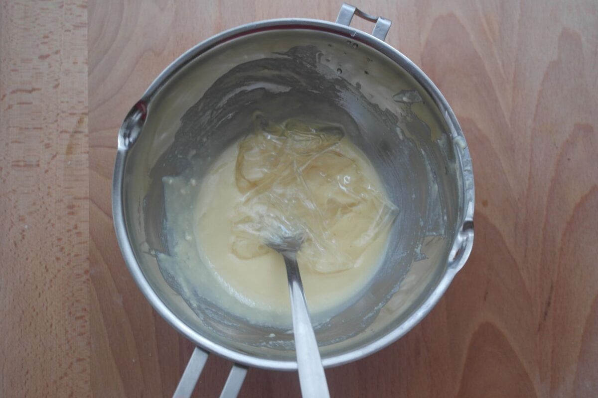 mousse de chocolate blanco paso 9