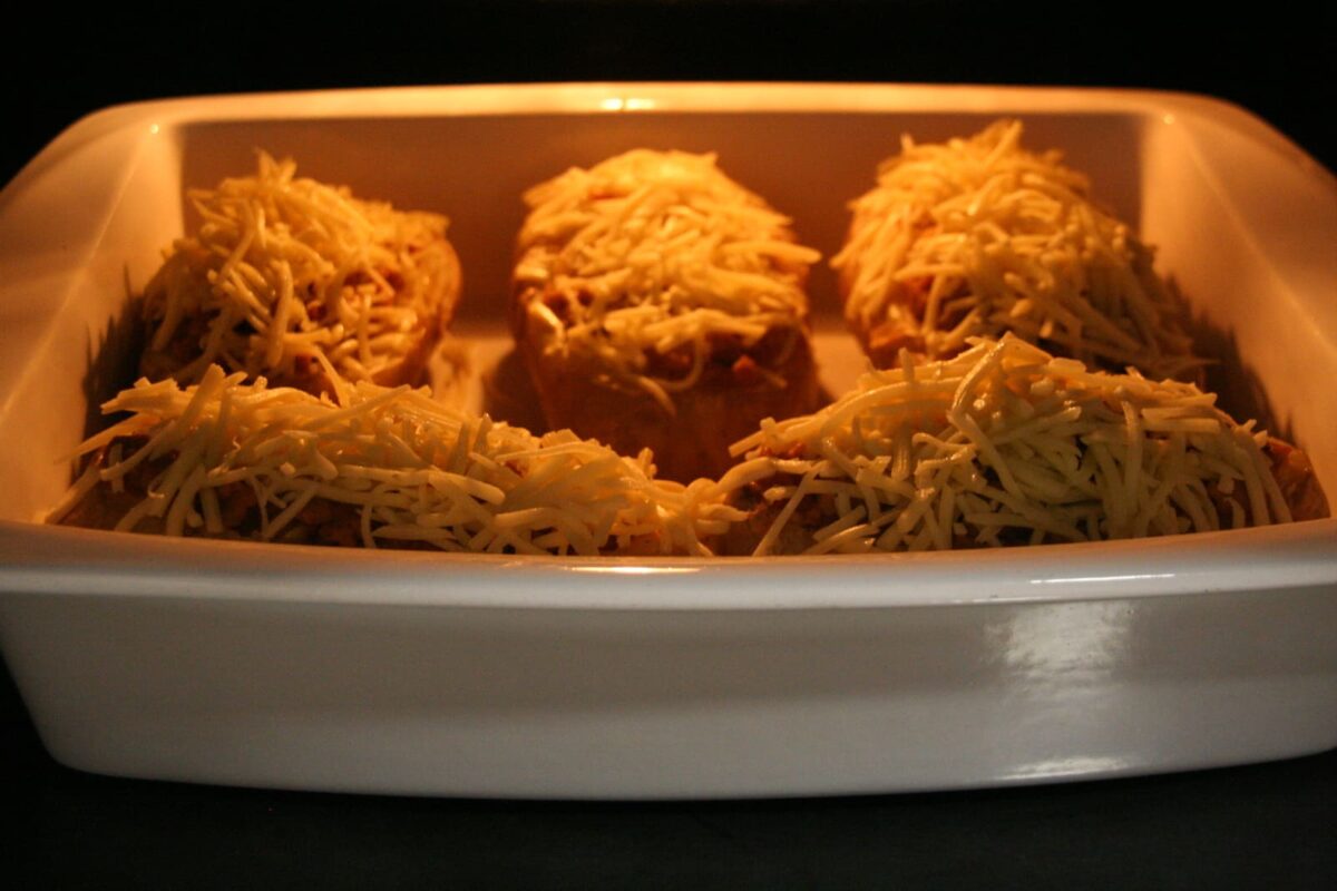 patatas asadas y rellenas paso 18