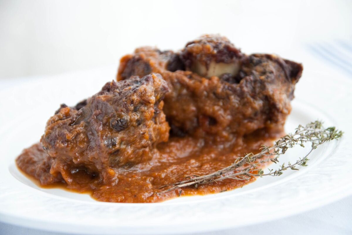 rabo de toro estofado al vino tinto paso 21