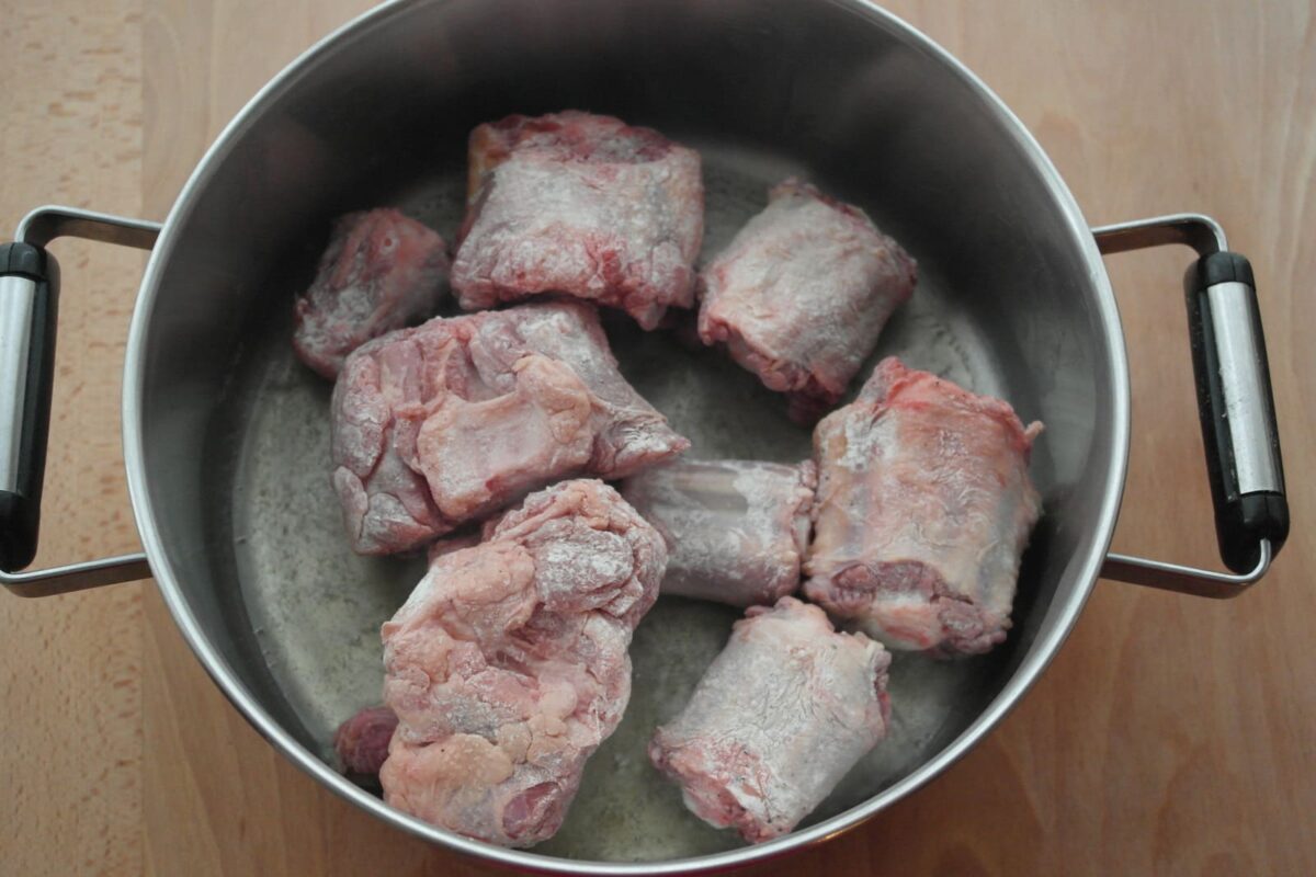 rabo de toro estofado al vino tinto paso 5