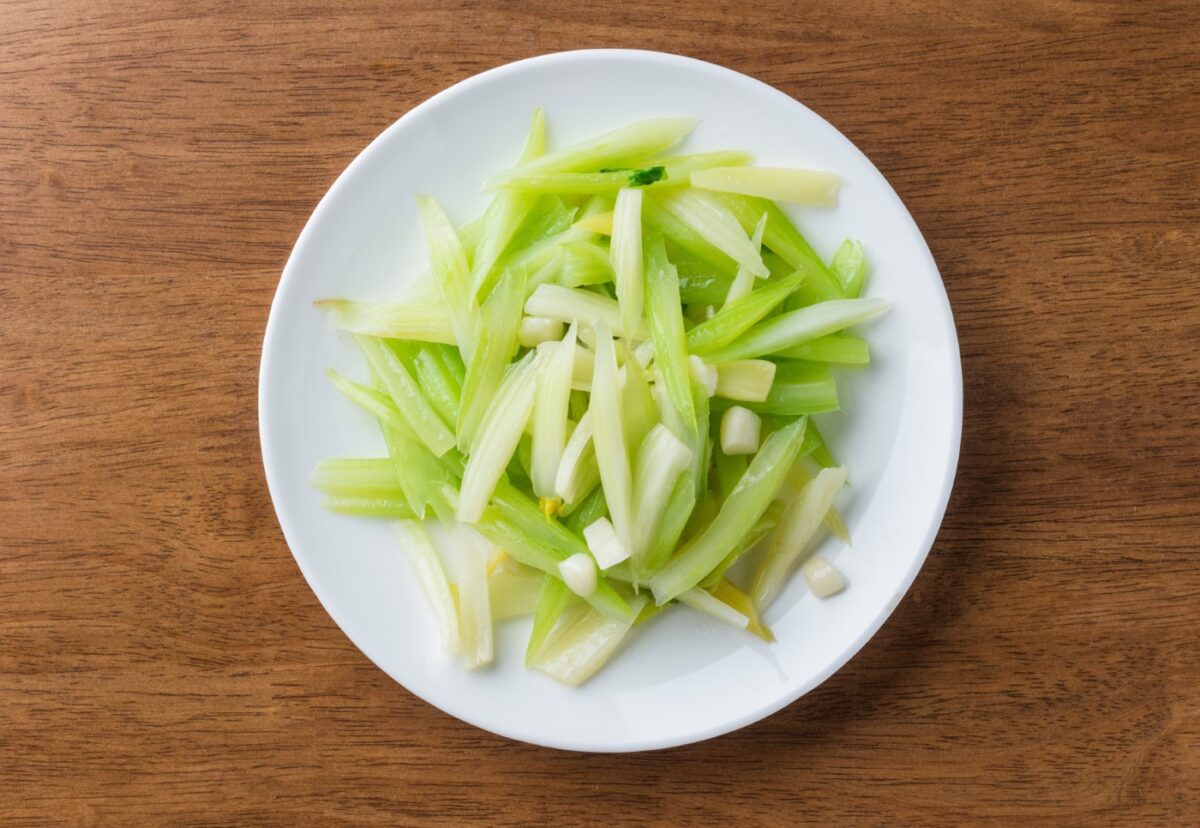 Apio ¿Qué es? Propiedades y beneficios. Recetas para sorprender