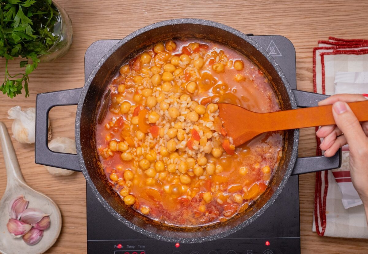 Arroz caldoso con garbanzos paso a paso