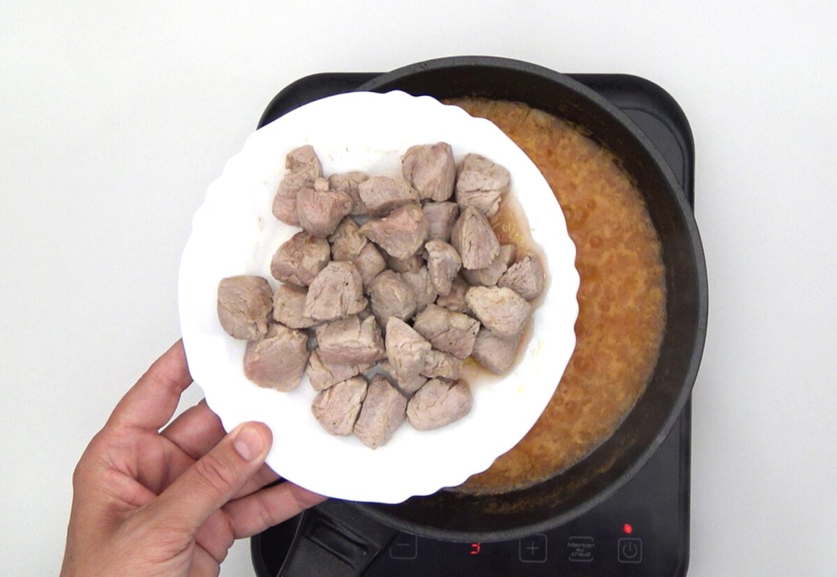 Arroz con solomillo de cerdo. Una receta fácil y deliciosa paso a paso