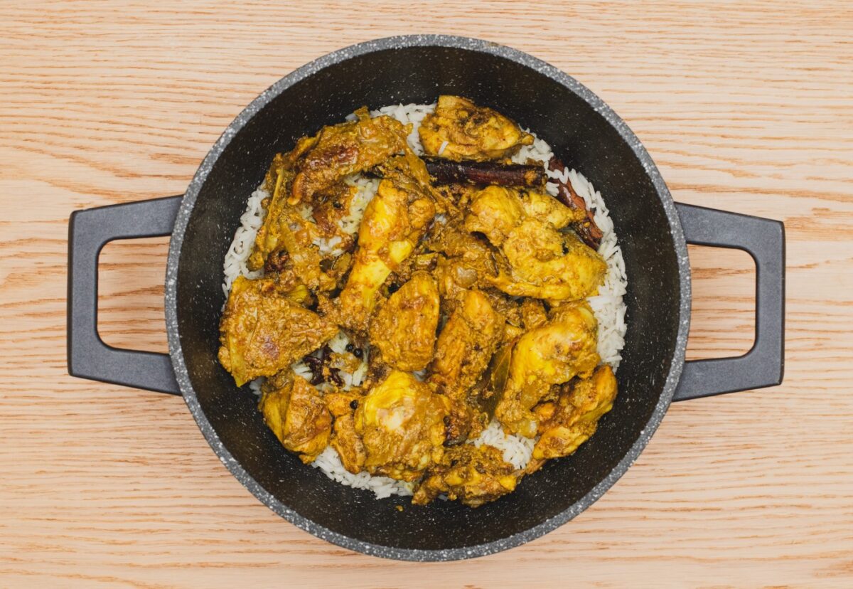 Biryani de pollo. Una receta tradicional de la India paso a paso