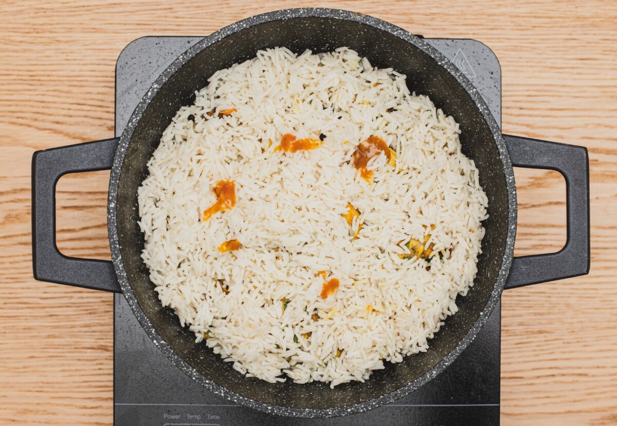 Biryani de pollo. Una receta tradicional de la India paso a paso