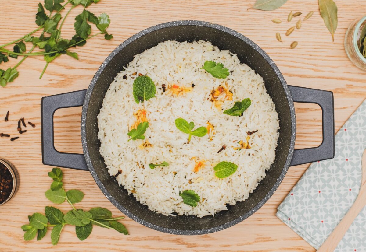 Biryani de pollo. Una receta tradicional de la India paso a paso