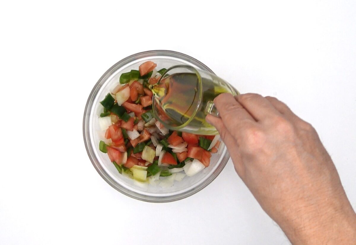 Piriñaca o picadillo andaluz. Una ensalada tradicional de Andalucía