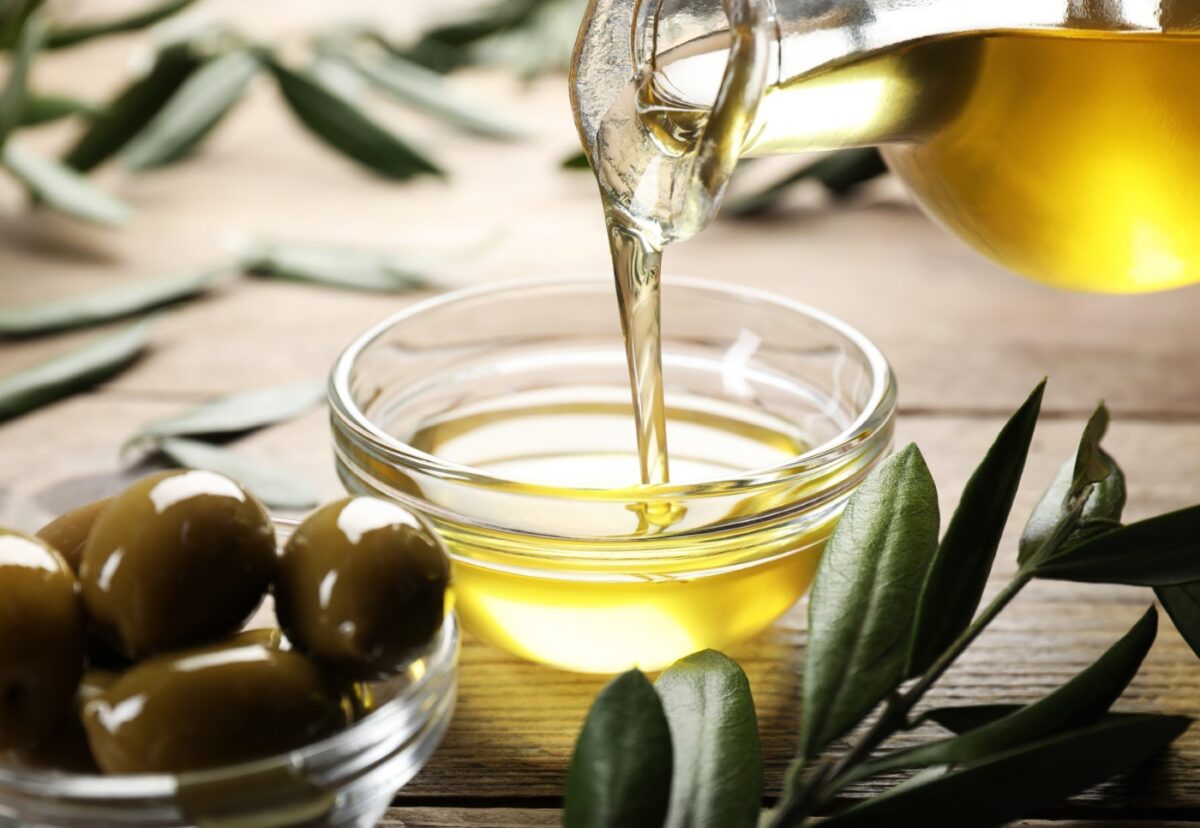Aceites vegetales para cocinar. ¿Qué son? Beneficios y tipos