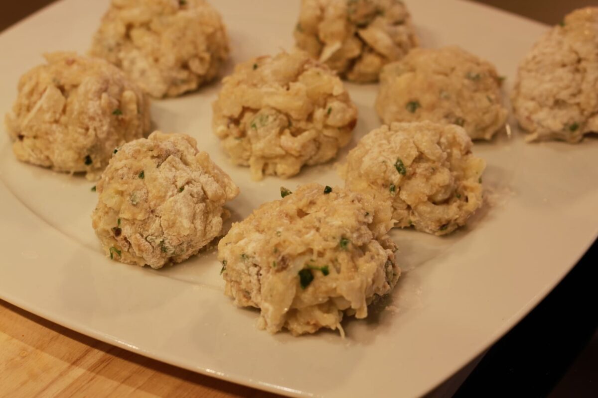 albóndigas bacalao salsa verde paso 10