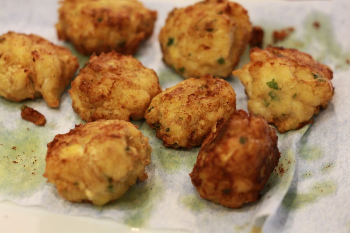 albóndigas bacalao salsa verde paso 20