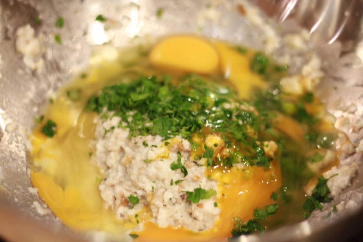 albóndigas bacalao salsa verde paso 8