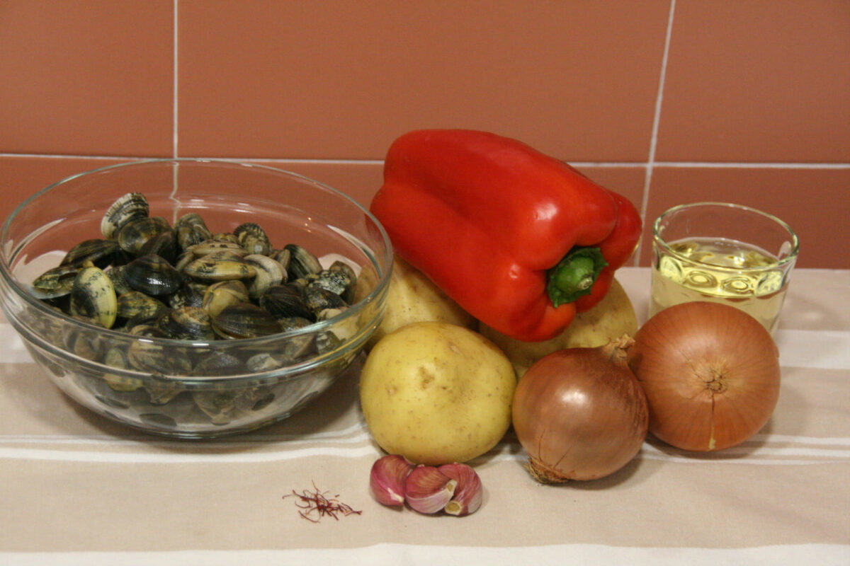 almejas con patatas guiso marinero paso 1