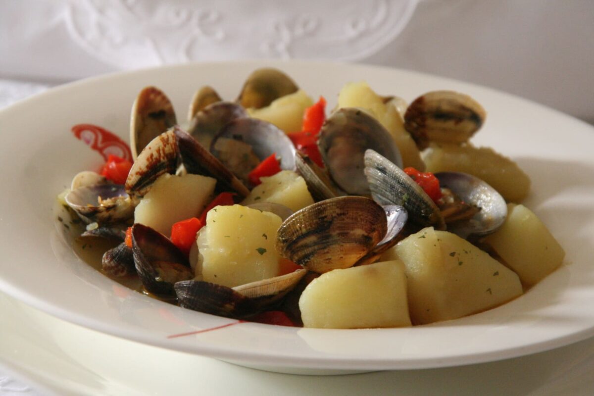 almejas con patatas guiso marinero paso 12