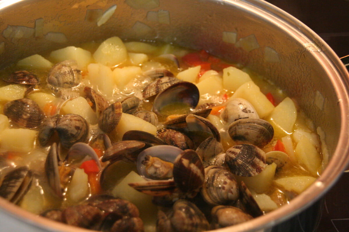 almejas con patatas guiso marinero paso 8