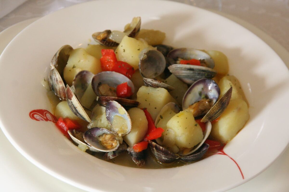 almejas con patatas guiso marinero paso 9