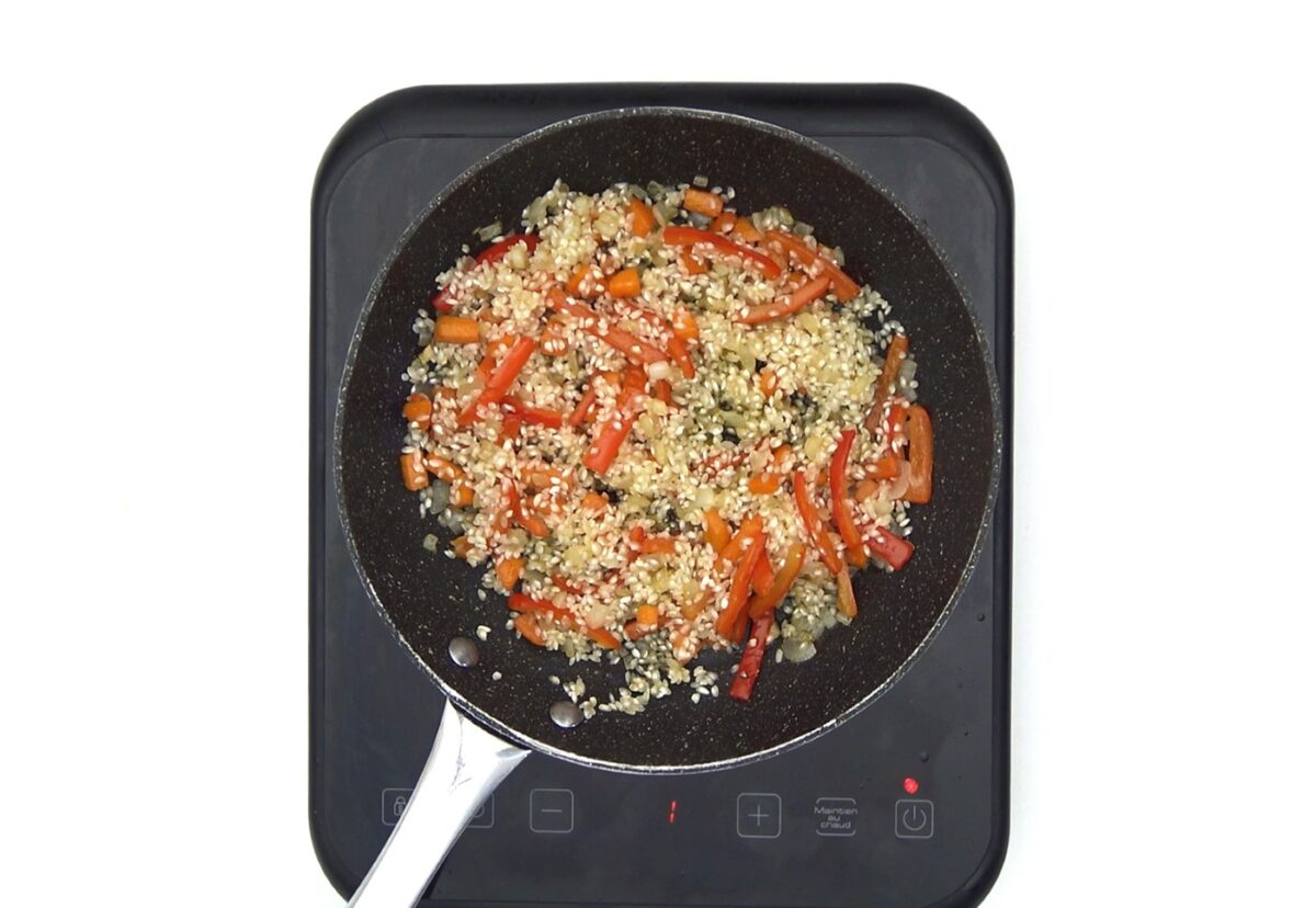 Arroz con salmón. Una receta rápida y saludable paso a paso