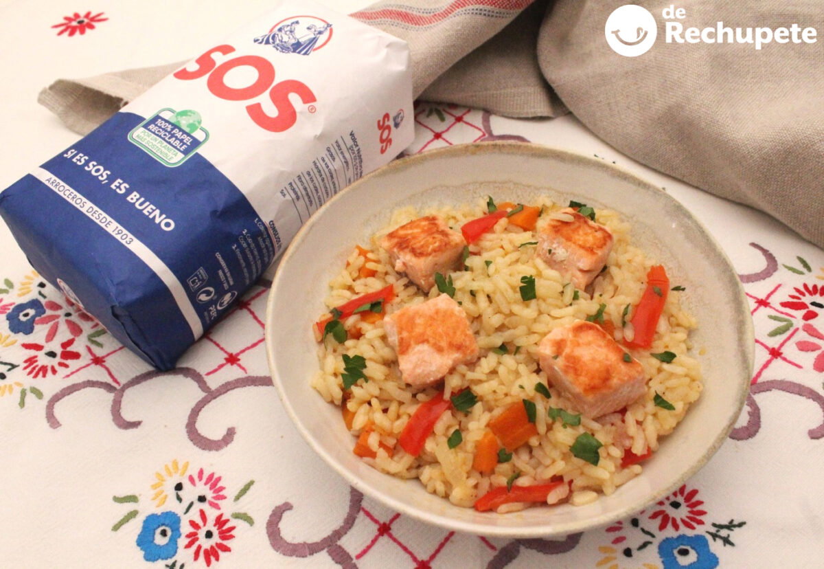 Arroz con salmón. Una receta rápida y saludable paso a paso