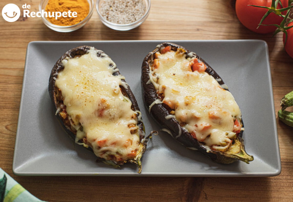 Berenjenas al microondas rellenas de verduras y queso
