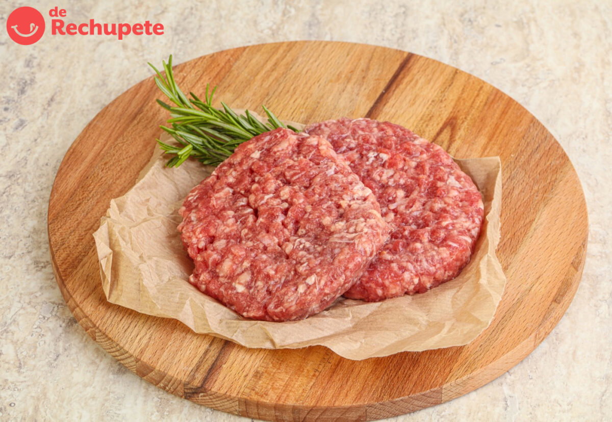 La mejor carne para hacer una hamburguesa casera. ¿Cómo prepararla?