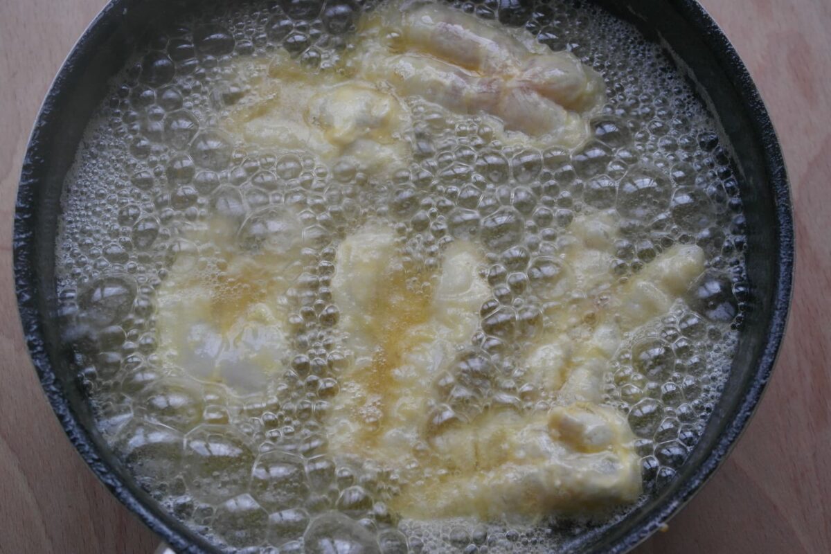 cocochas de bacalao salsa verde paso 5