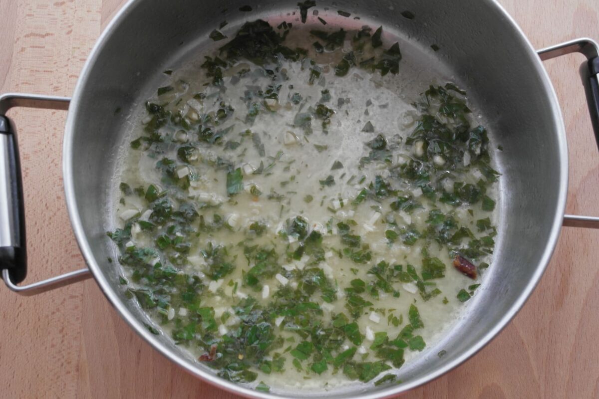 cocochas de bacalao salsa verde paso 9