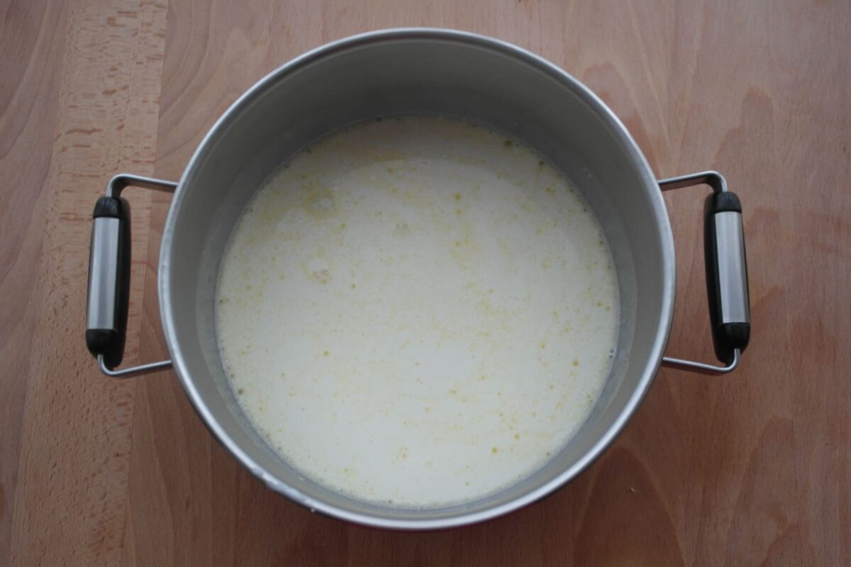 creme brulé de turrón de xixona con arándanos paso 2
