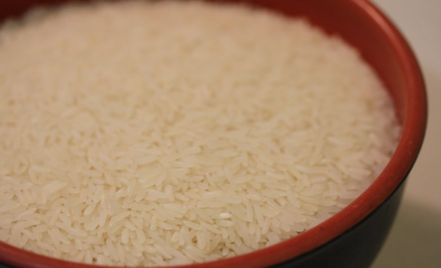 Curry de berenjenas y espinacas con arroz basmati