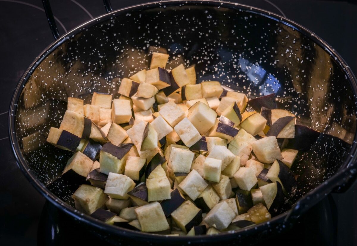 Curry de berenjenas y espinacas con arroz basmati