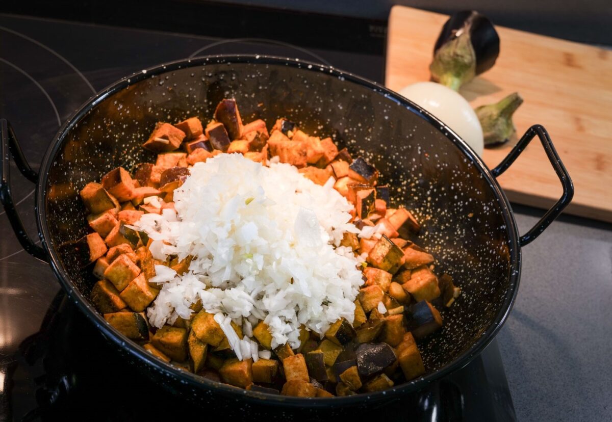 Curry de berenjenas y espinacas con arroz basmati