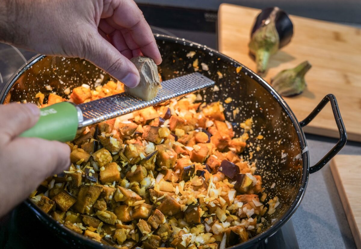 Curry de berenjenas y espinacas con arroz basmati