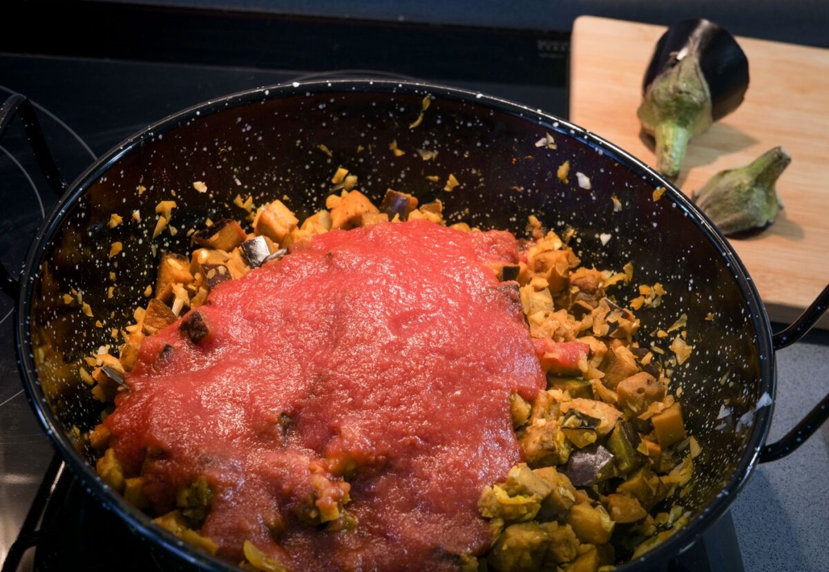 Curry de berenjenas y espinacas con arroz basmati