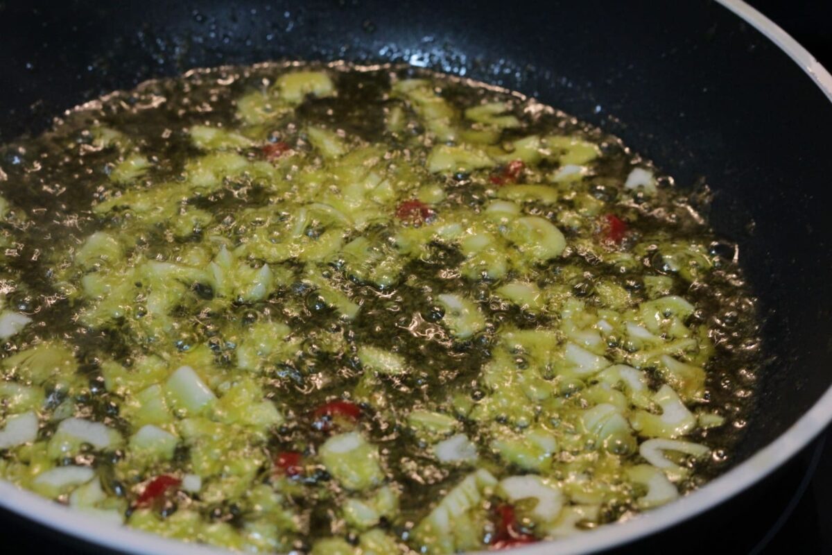 espaguetis con langostinos paso 18