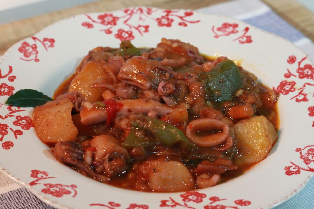 guiso patatas calamares paso 20
