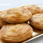 Pastel de carne murciano, el clásico salado con hojaldre crujiente y relleno jugoso