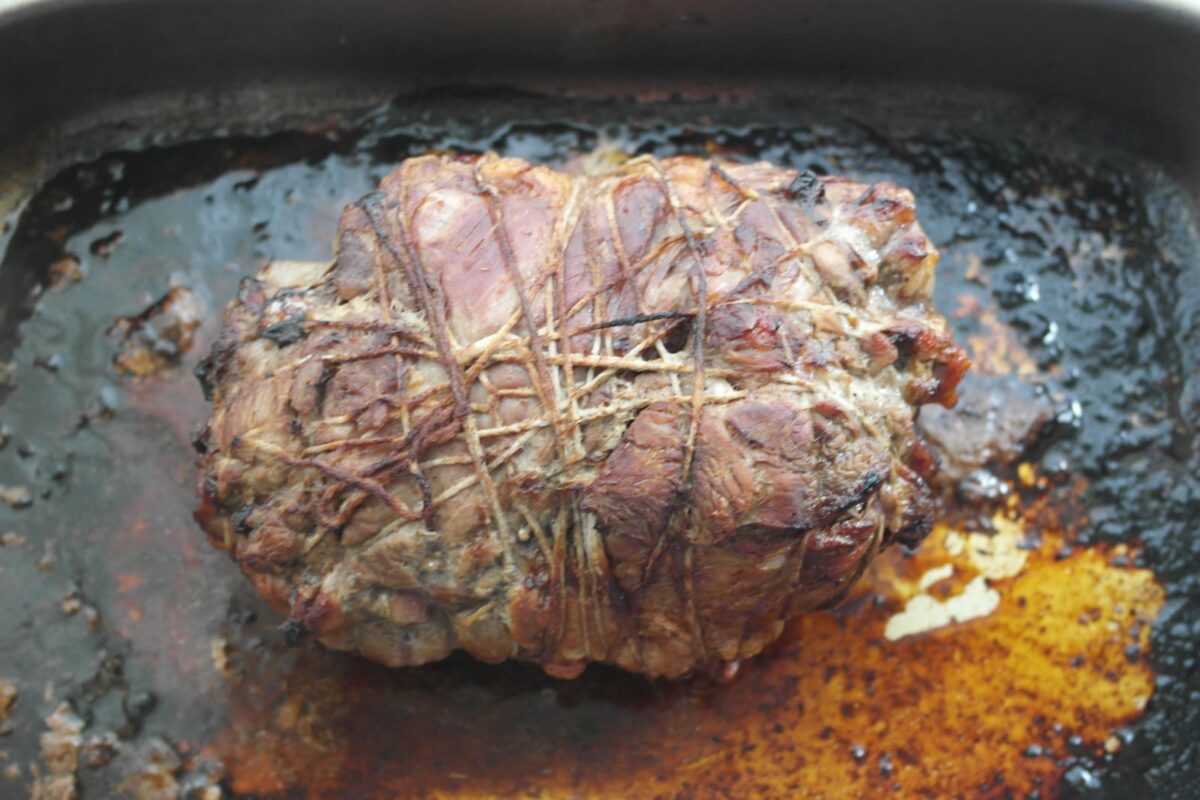 pierna de cordero relleno al horno paso 14