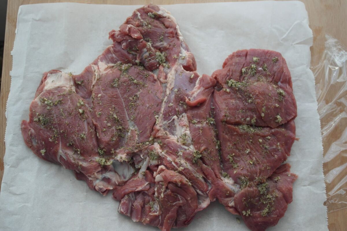 pierna de cordero relleno al horno paso 4