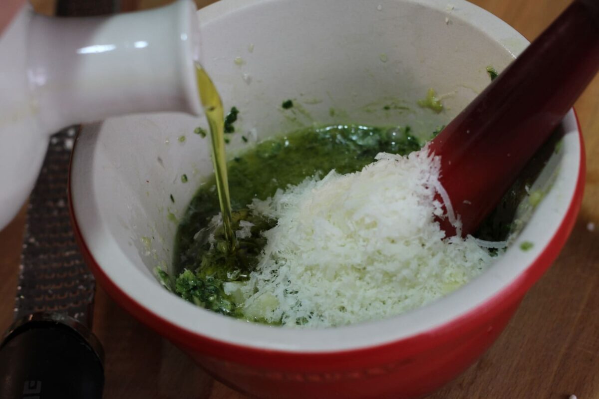 salsa pesto paso 10