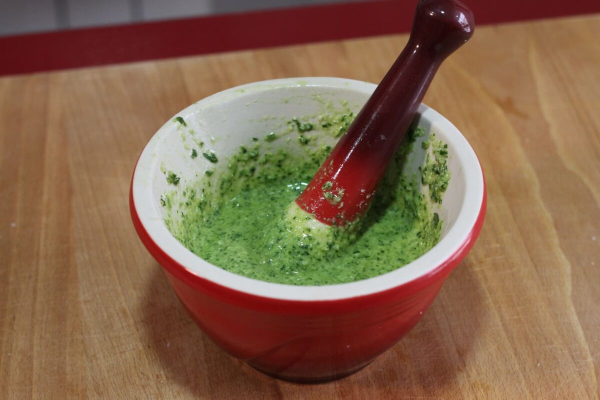 salsa pesto paso 12