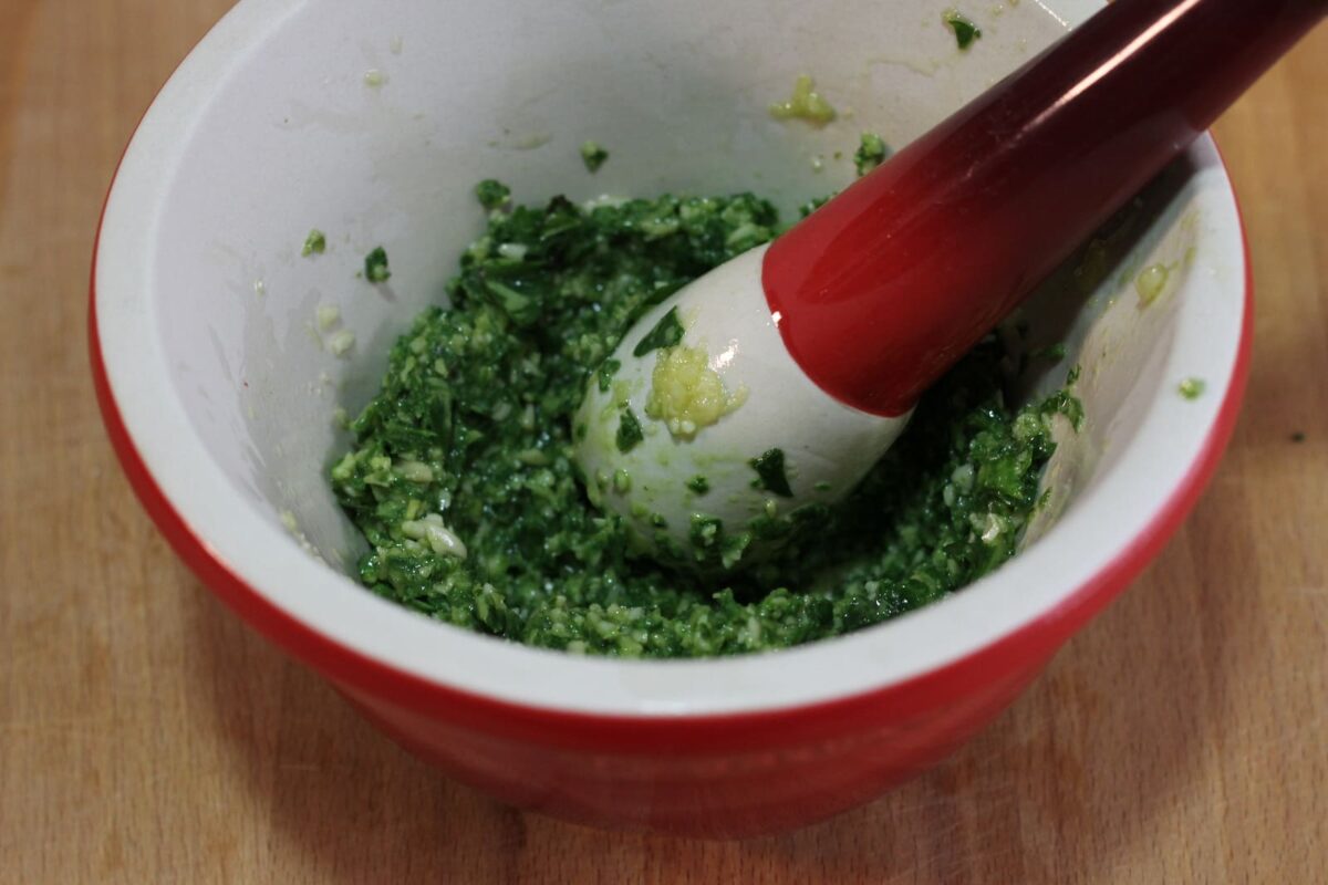 salsa pesto paso 6