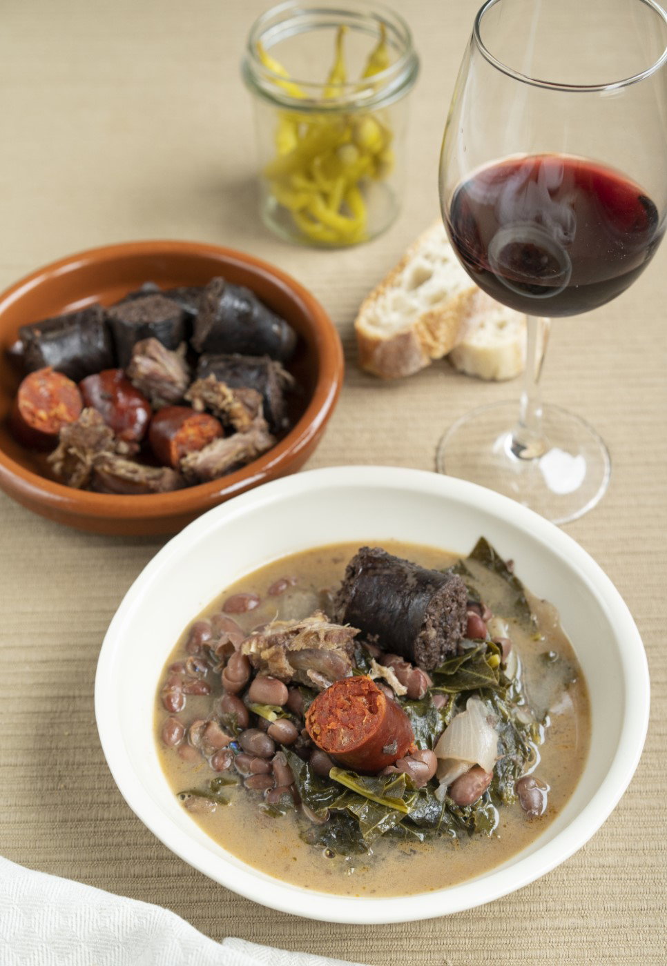 Alubias de Tolosa con costillas
