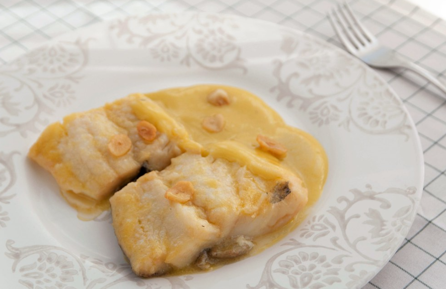Cómo hacer bacalao al pil pil. Receta tradicional vasca paso a paso