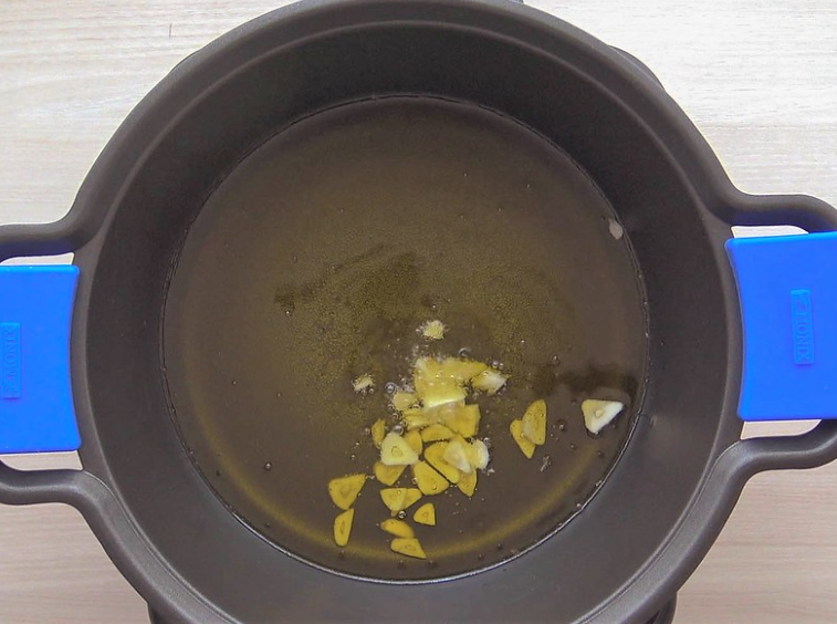 Cómo hacer bacalao al pil pil. Receta tradicional vasca paso a paso