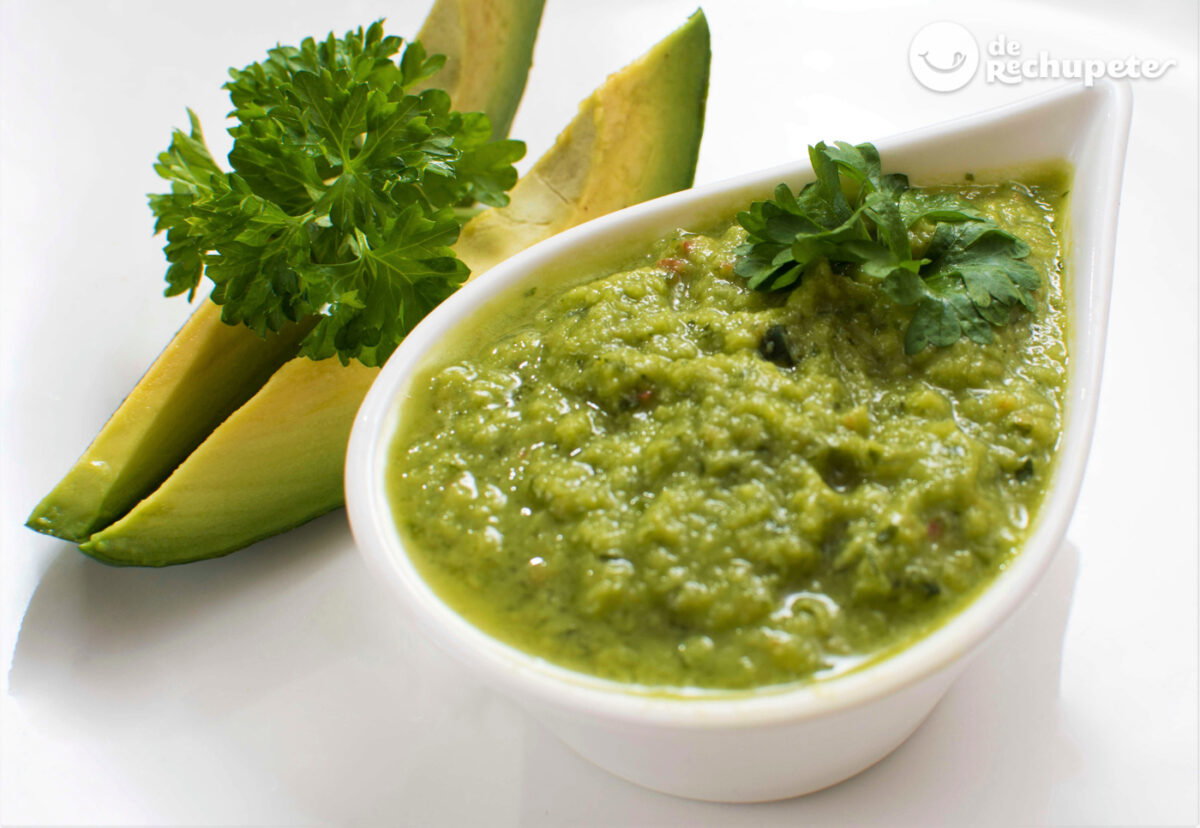 Salsa guasacaca venezolana. La prima del guacamole