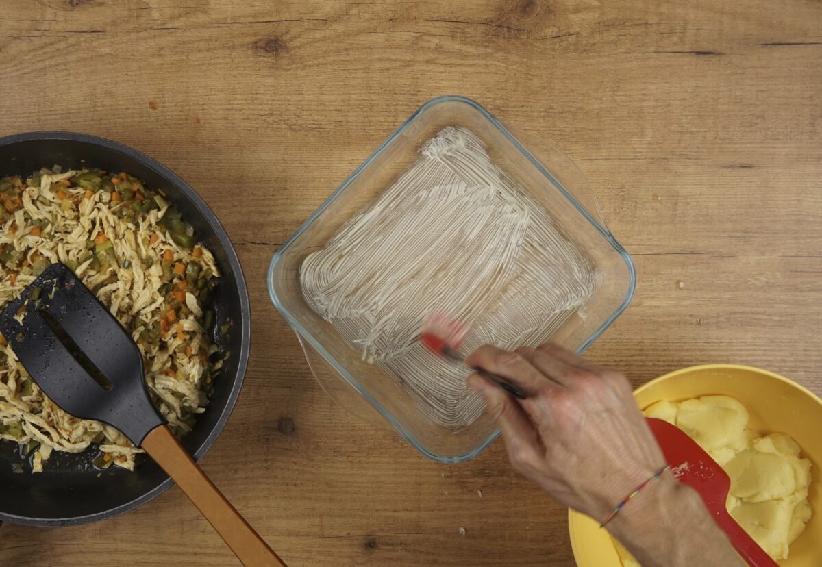 Pastel de patata y pollo. Una receta fácil paso a paso