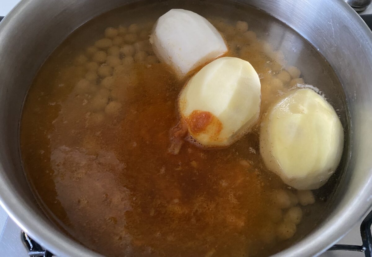 Cucurrones. Cómo preparar la pasta y el guiso