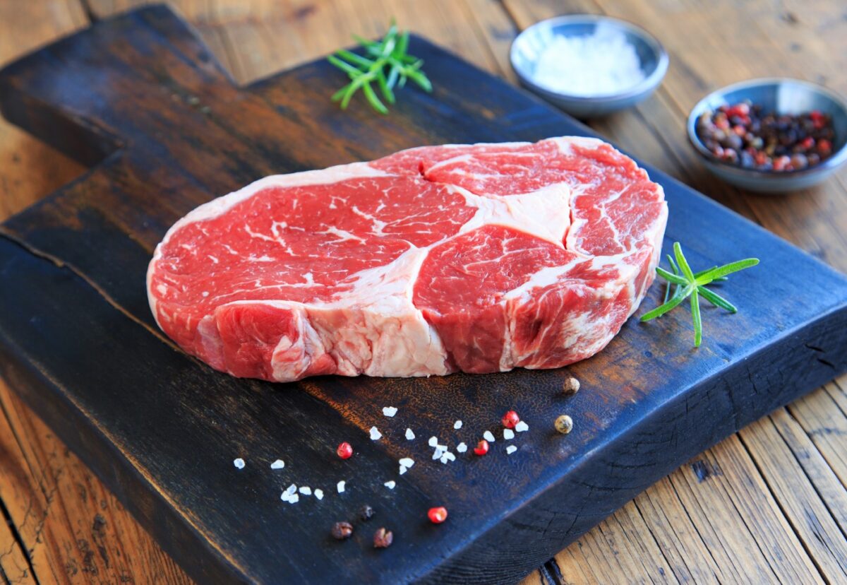 Chuletón VS entrecot. ¿Cuál es la diferencia? Tipos y Beneficios de la carne roja